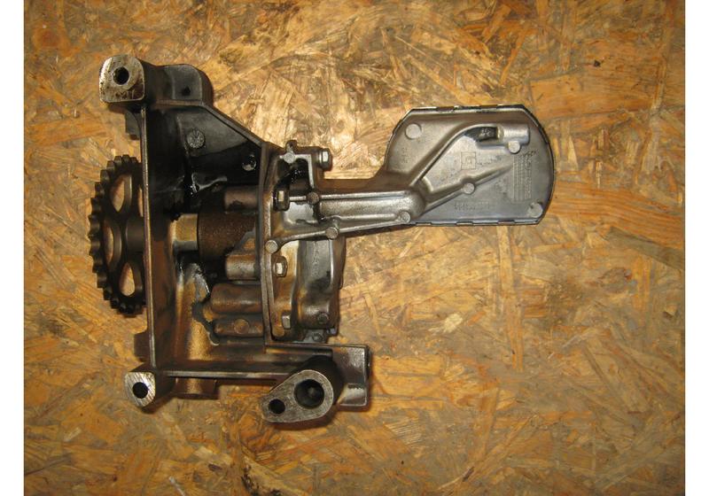 Насос масляный Ford Kuga 1