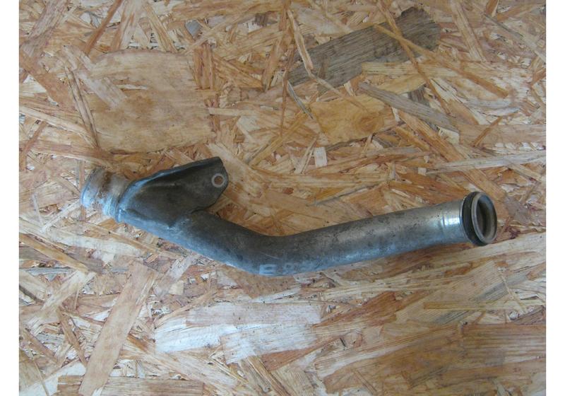 Трубка системы охлаждения Ford Kuga 1