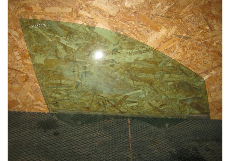 Стекло передней правой двери Skoda Octavia A7