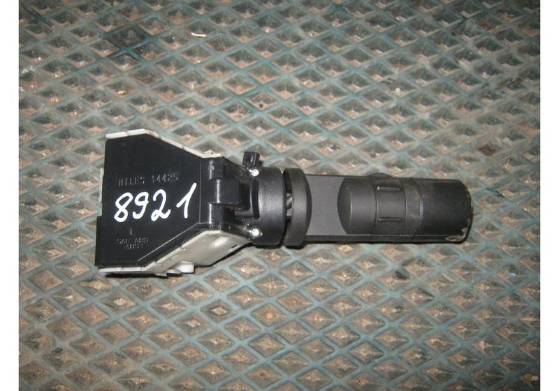 Переключатель поворотов подрулевой Nissan Qashqai J10