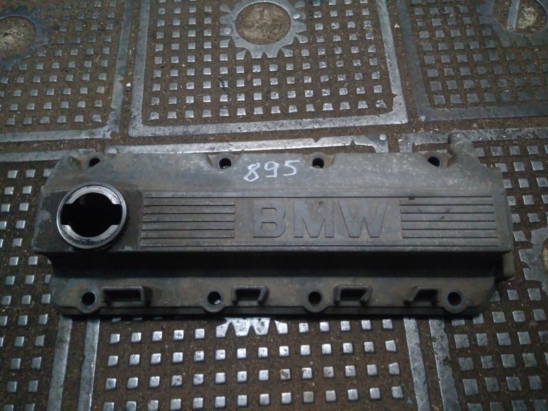 Крышка клапанная BMW 3 серия E30