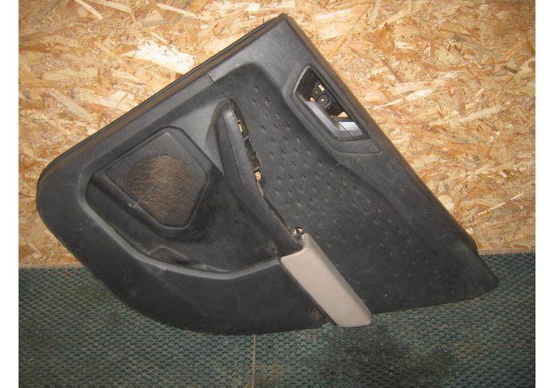 Обшивка двери задней правой Ford Escape 4 MK4