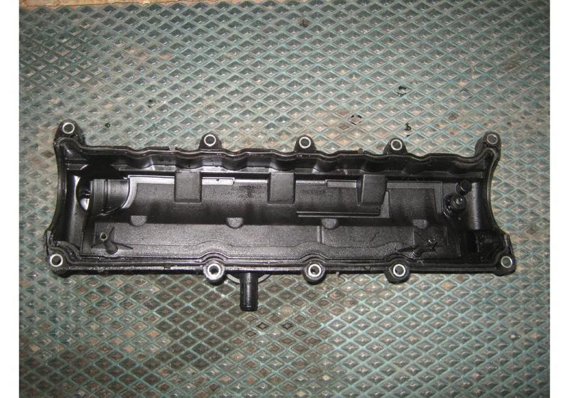 Крышка клапанная Nissan Qashqai J10