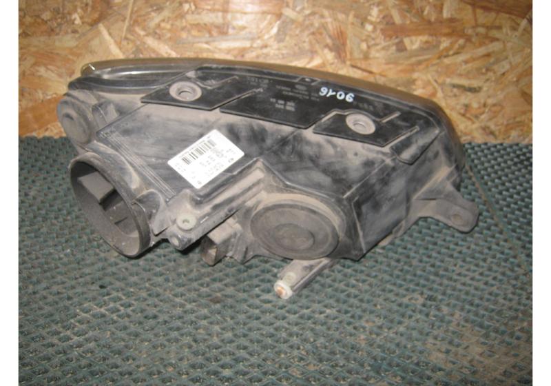 Фара левая Volkswagen Passat B6