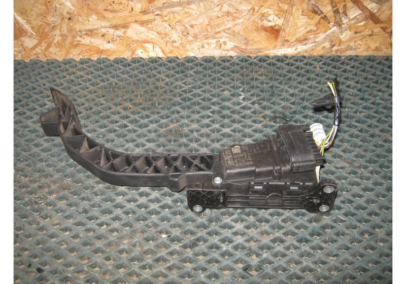 Педаль газа Ford Kuga 1