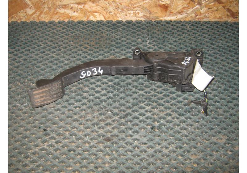 Педаль газа Ford Kuga 1