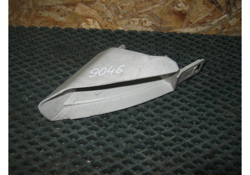 Кронштейн заднего бампера левый Ford Kuga 1