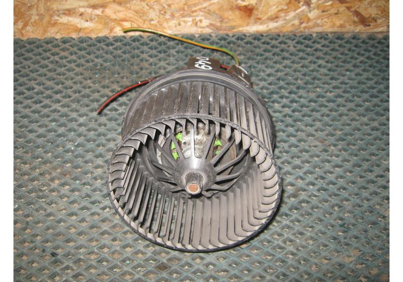 Моторчик печки Ford Kuga 1