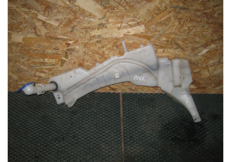 Бачок омывателя Ford Kuga 1