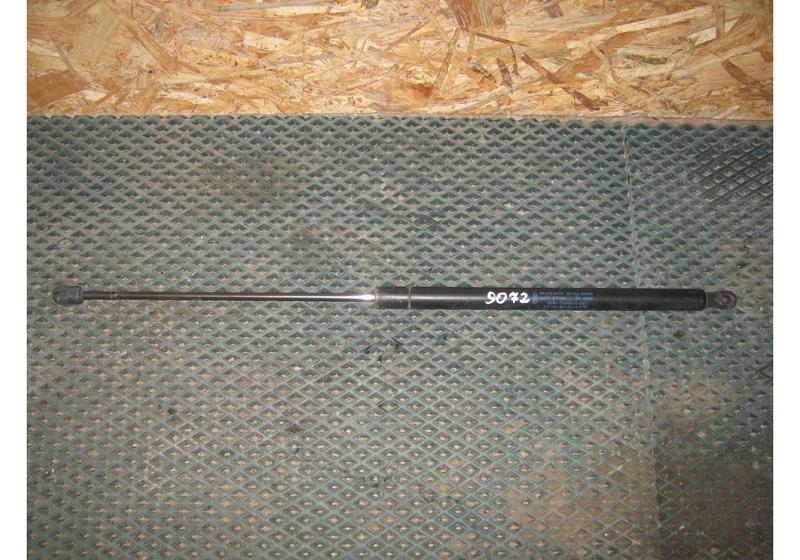 Амортизатор двери багажника Ford Kuga 1