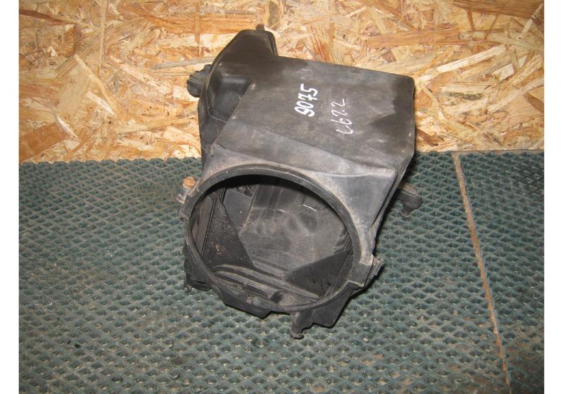 Корпус воздушного фильтра Ford Kuga 1