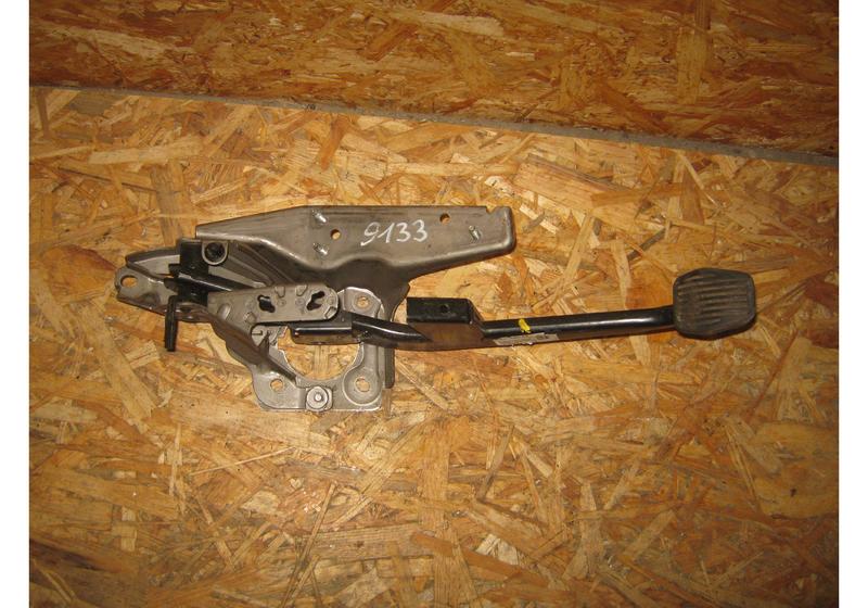 Педаль тормоза Ford Kuga 1