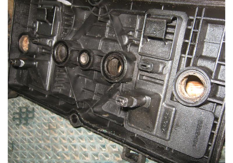 Крышка клапанная Nissan Qashqai J10