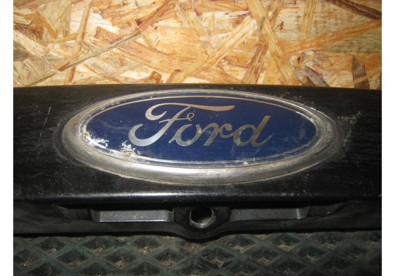 Накладка крышки багажника Ford Mondeo 3