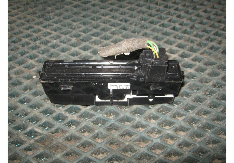 Кнопка аварийной сигнализации Opel Astra J