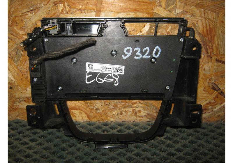 Блок управления магнитолой Opel Astra J