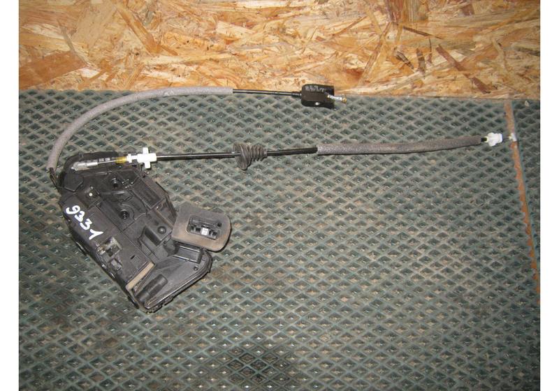 Замок двери передней правой Skoda Octavia A7