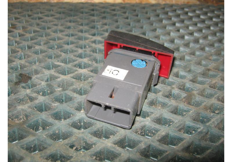 Кнопка аварийной сигнализации Chevrolet Lacetti 