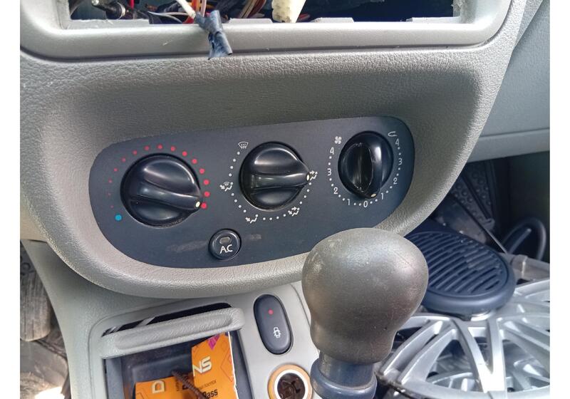 Блок управления печкой Renault Symbol 1