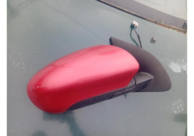 Зеркало правое Nissan Qashqai J10
