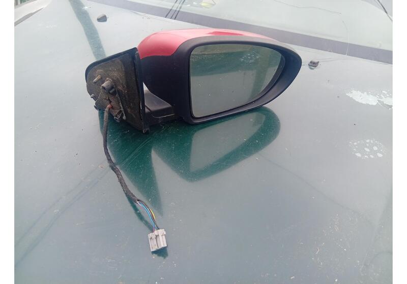 Зеркало правое Nissan Qashqai J10