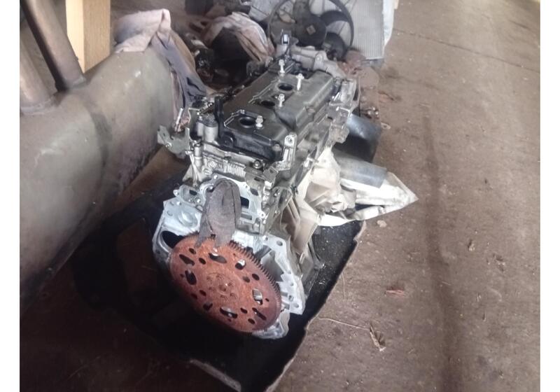 Головка блока цилиндров (ГБЦ) Nissan Qashqai J10