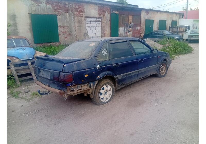 Запчасти Volkswagen Passat 1.8 MT (90 л.с.)