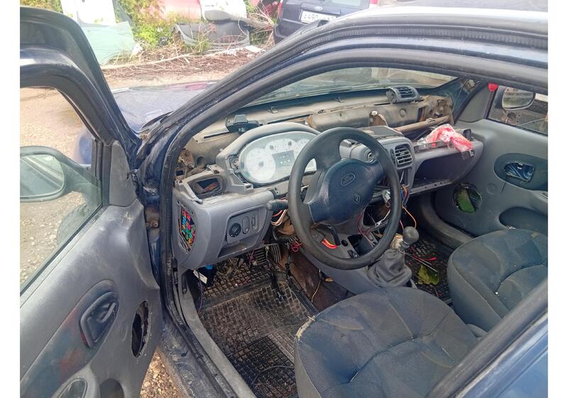 Запчасти Renault Clio 1.4 MT (98 л.с.)